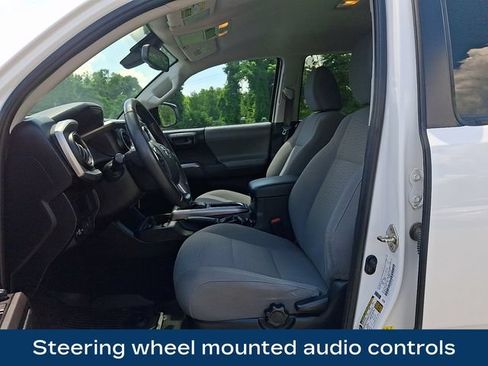 Used 2019 Toyota Tacoma SR5 AWD/4WD image 2