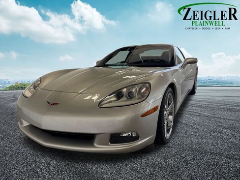 Used 2008 Chevrolet Corvette Coupe RWD image 9