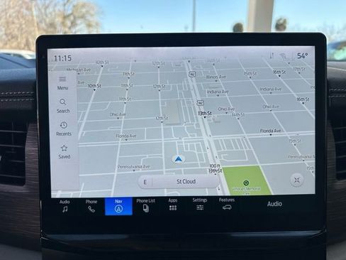 Used 2023 Ford Expedition Limited image 11