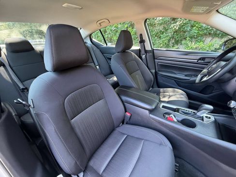 Used 2026 Nissan Altima 2.5 SV FWD image 36
