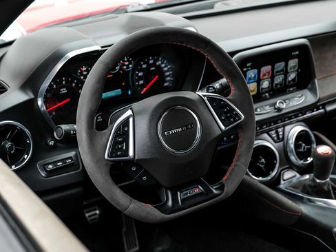 Used 2018 Chevrolet Camaro ZL1 RWD image 16