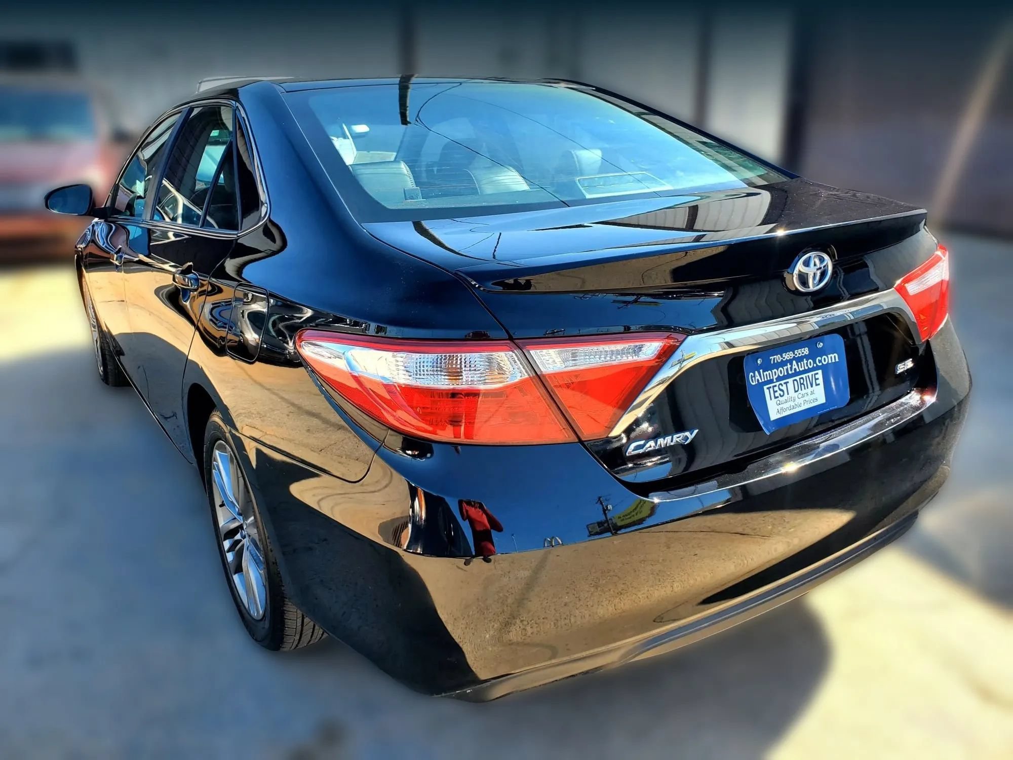 Used 2016 Toyota Camry SE FWD image 5