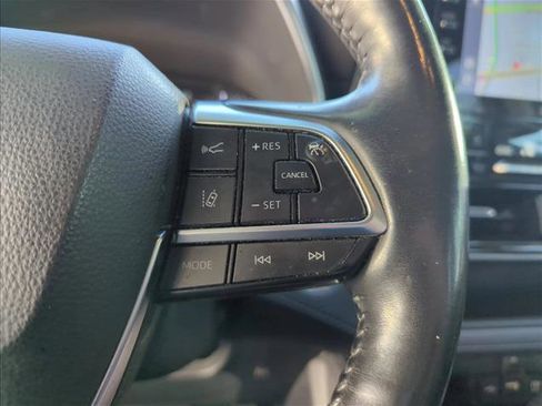 Used 2021 Toyota Highlander Limited FWD image 15