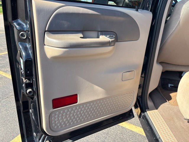 Used 2003 Ford F250 XLT AWD/4WD image 17