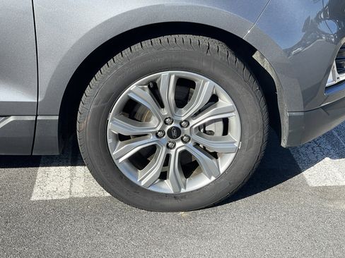 Used 2024 Ford Edge Titanium image 12