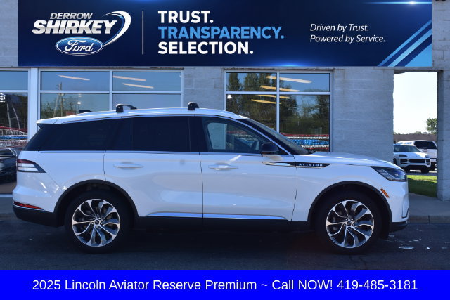 Used 2025 Lincoln Aviator Reserve w/ Illumination Package AWD/4WD image 3