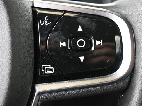 Certified 2024 Volvo XC90 B6 Plus image 24