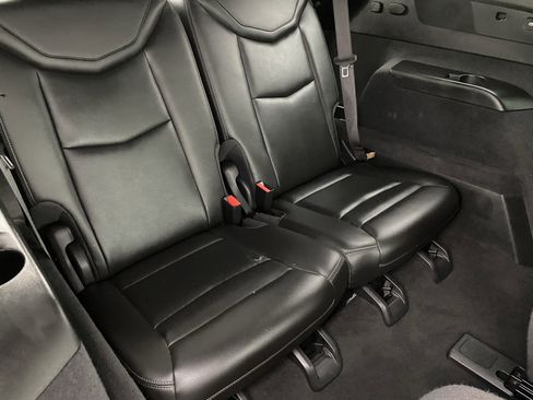 Used 2025 Cadillac XT6 Premium Luxury image 14