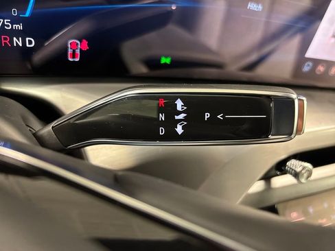 New 2026 Cadillac Vistiq Sport w/ LPO, Floor Liner Package image 39