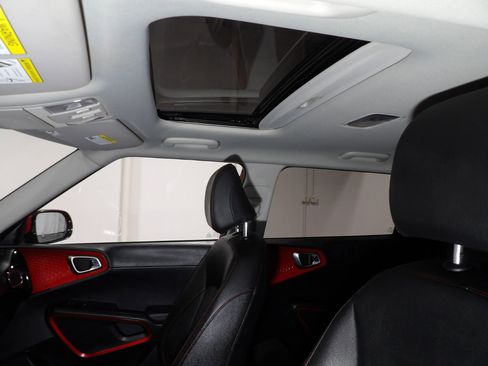 Used 2024 Kia Soul GT-Line FWD image 10