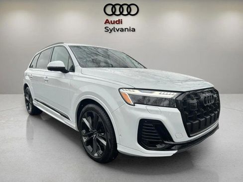 Certified 2025 Audi Q7 3.0T Prestige w/ Prestige Package image 1