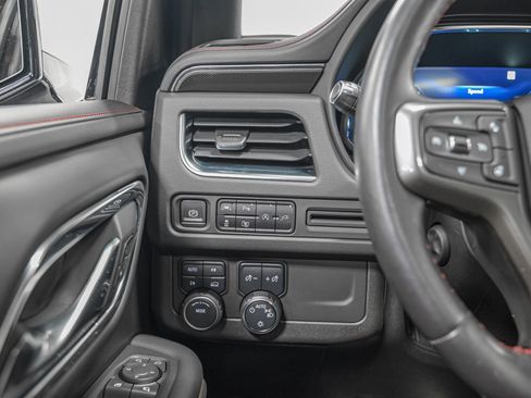 Used 2022 Chevrolet Tahoe RST w/ Luxury Package image 18