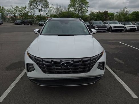 Certified 2024 Hyundai Tucson Limited AWD/4WD image 3