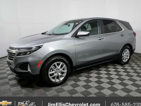 Used 2024 Chevrolet Equinox LT image 2