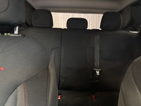 Used 2016 Jeep Renegade Trailhawk image 20