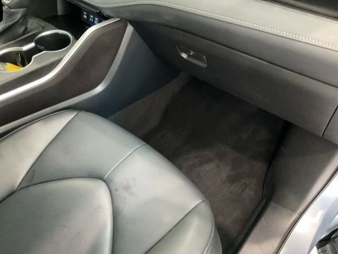 Used 2022 Toyota Highlander XLE image 27