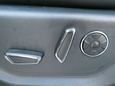 Used 2020 Ford F150 Platinum w/ Equipment Group 701A Luxury image 26