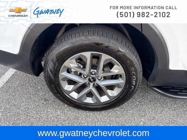 Used 2025 Kia Telluride LX FWD image 11