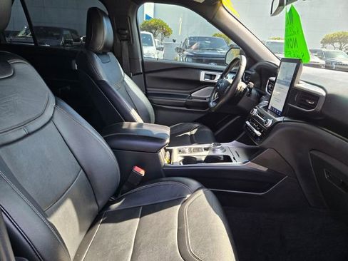 Used 2020 Ford Explorer ST w/ ST High-Performance Pack image 16