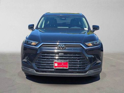 Certified 2026 Toyota Grand Highlander FWD image 8