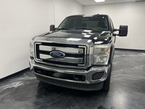 Used 2011 Ford F350 XLT w/ Advanced Security Group image 3