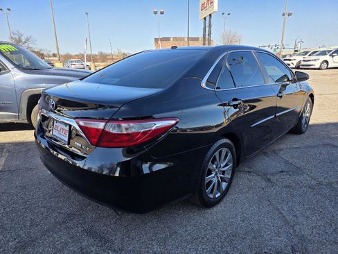 Used 2015 Toyota Camry XLE image 5