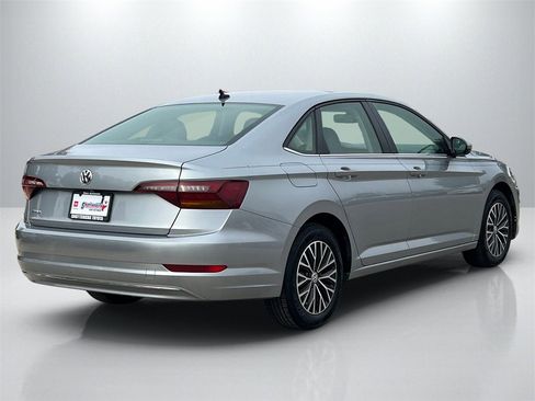 Used 2019 Volkswagen Jetta SE image 5