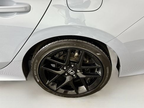 Used 2024 Honda Civic Sport image 4