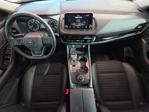 Used 2025 Nissan Rogue SV AWD/4WD image 38
