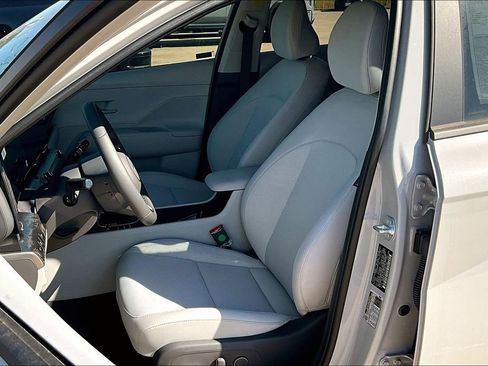 Used 2025 Hyundai Kona SEL image 20