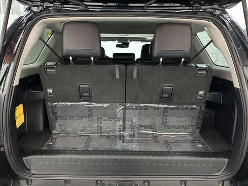 Used 2022 Toyota 4Runner SR5 Premium w/ Moonroof Package AWD/4WD image 37