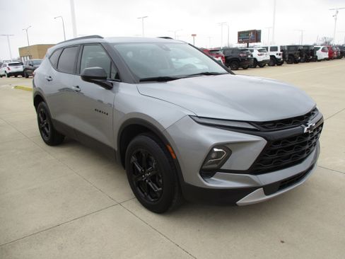 Used 2024 Chevrolet Blazer LT w/ Convenience Package image 8