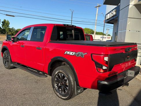 Used 2021 Nissan Titan PRO-4X w/ Pro-4x Convenience Package AWD/4WD image 10