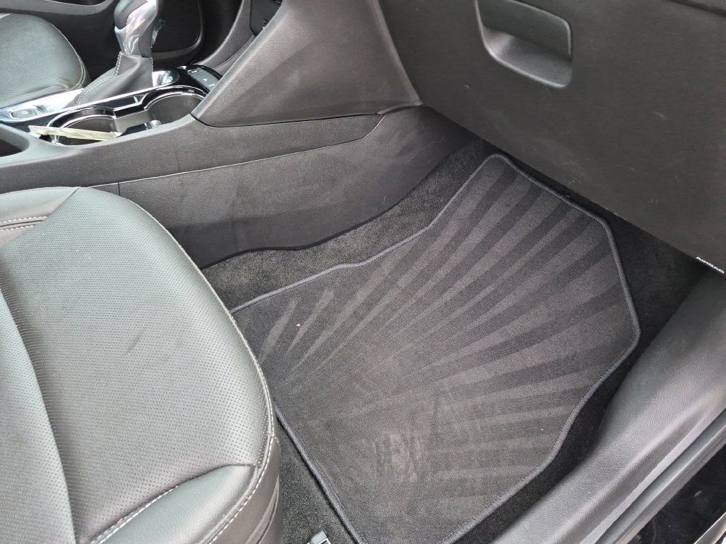 Used 2024 Buick Encore GX Sport Touring FWD image 37
