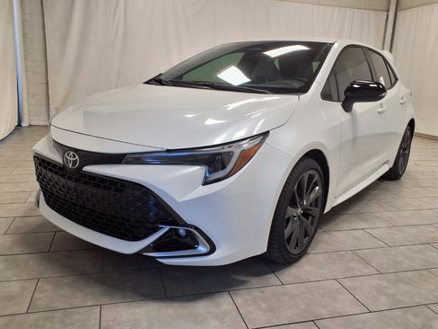 New 2026 Toyota Corolla XSE image 3