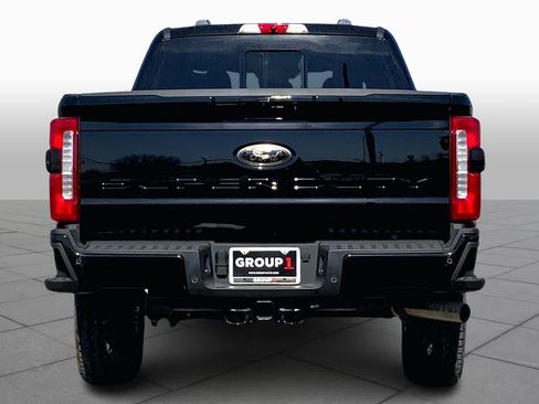 New 2026 Ford F250 Lariat w/ Black Appearance Package image 4