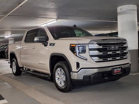 Used 2026 GMC Sierra 1500 SLE AWD/4WD image 3