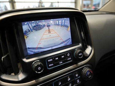 Used 2017 Chevrolet Colorado Z71 image 17