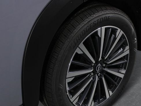 New 2026 Nissan Pathfinder Platinum FWD image 9