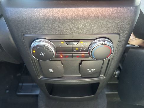 Used 2020 Ford Explorer Limited image 15