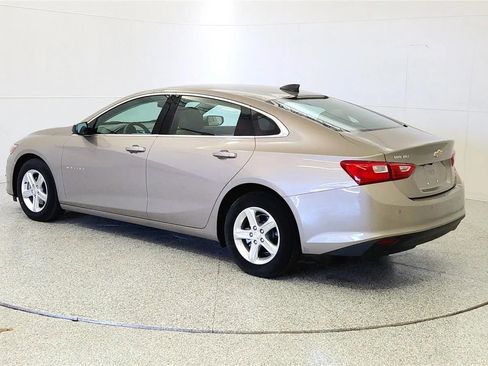 Used 2025 Chevrolet Malibu LS FWD image 5