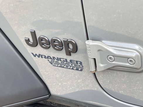 Used 2021 Jeep Wrangler Unlimited Sport AWD/4WD image 29