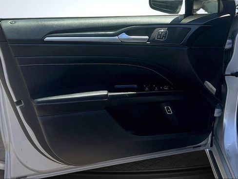 Certified 2019 Ford Fusion Energi Titanium image 22