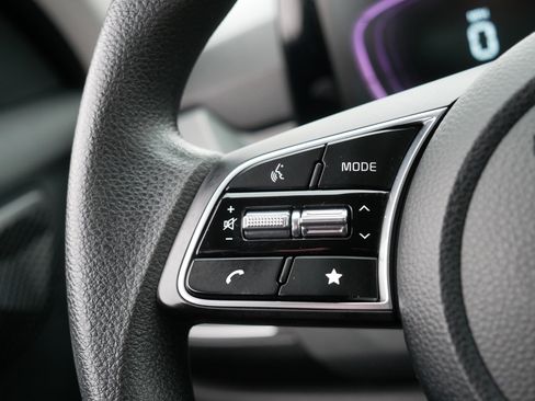 Certified 2024 Kia Seltos LX image 28