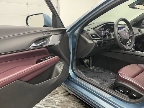 Used 2023 Cadillac CT4 Sport RWD image 15