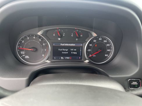 Used 2023 GMC Acadia SLT w/ Preferred Package FWD image 11