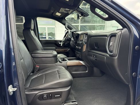 Used 2021 Chevrolet Silverado 2500 High Country w/ Z71 Off-Road Package image 27