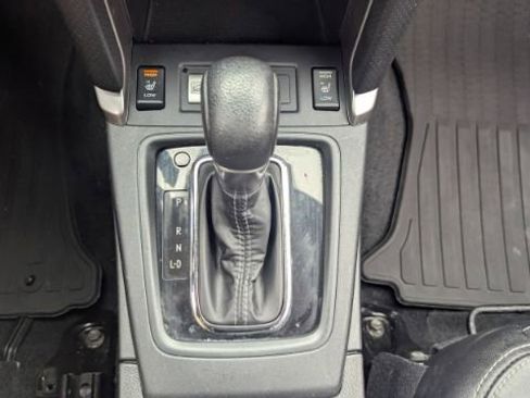 Used 2017 Subaru Forester 2.5i Touring image 38