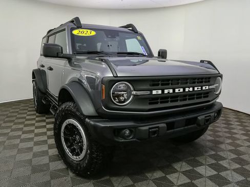 Used 2023 Ford Bronco Black Diamond w/ Sasquatch Package AWD/4WD image 3