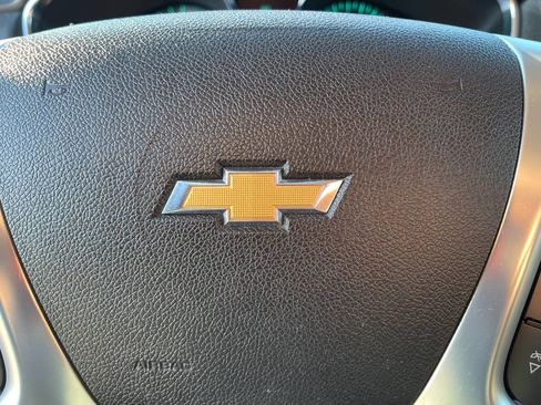 Used 2015 Chevrolet Traverse LT image 21